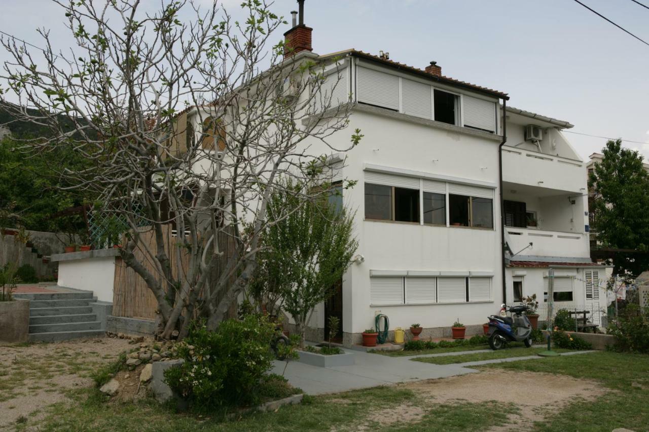 Studio Apartments Gilda Baška Zewnętrze zdjęcie