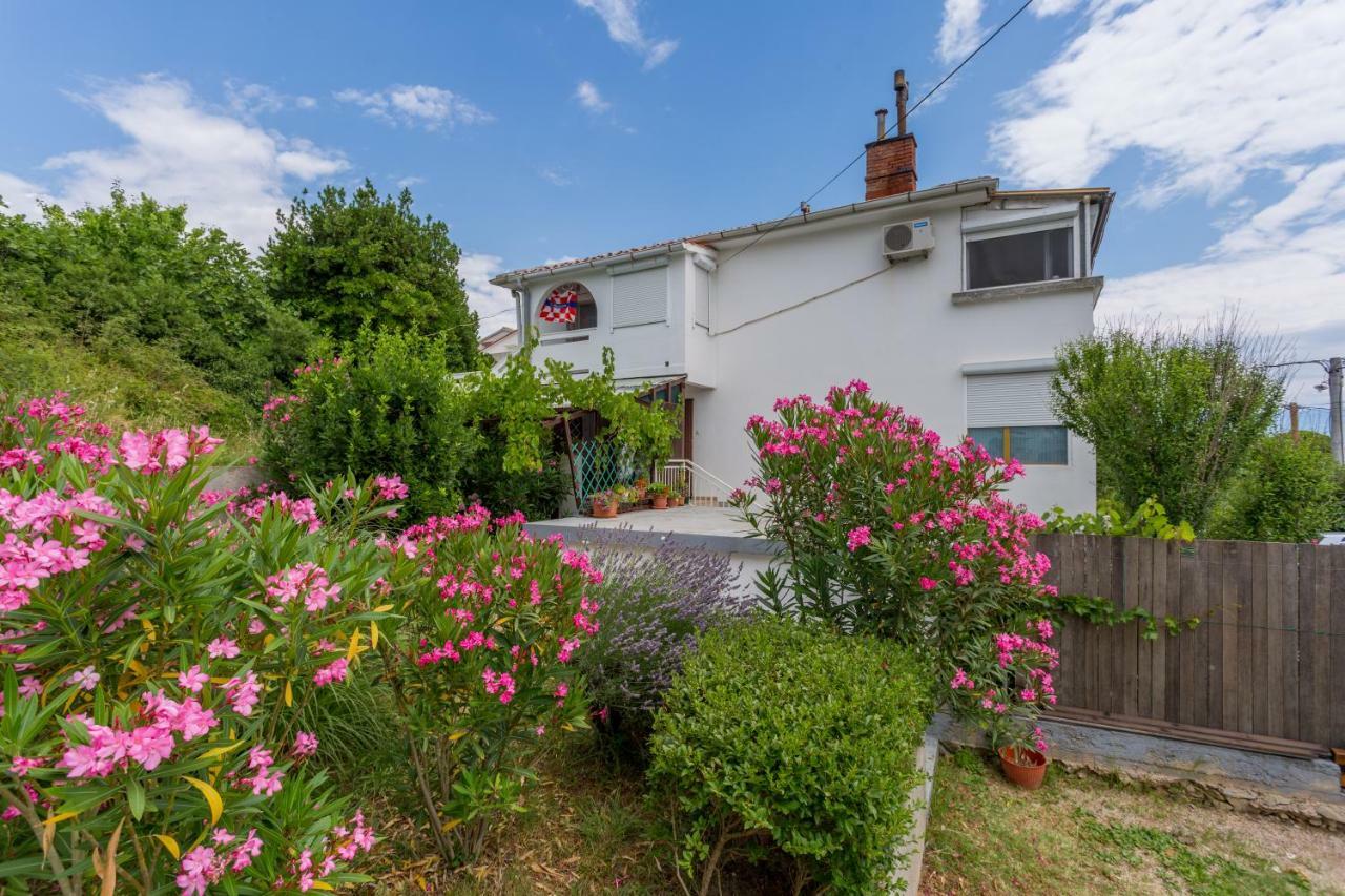 Studio Apartments Gilda Baška Zewnętrze zdjęcie